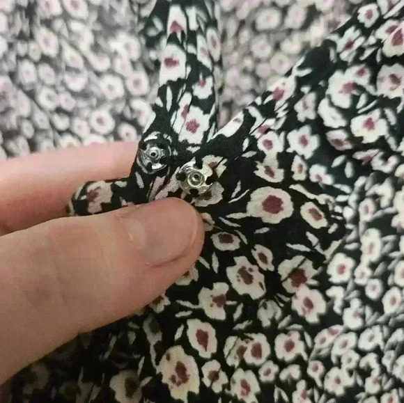 Womens cross front tie blouse! - Picture 4 of 4